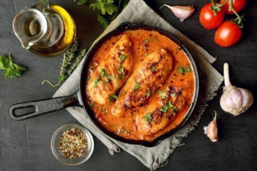 Chicken Cacciatore and Sautéed Vegetables - Low Carb. Sliced tender chicken breast in our delicious cacciatore sauce, blended with onions, peppers, seasonings, garlic olives and capers.