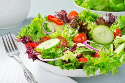 Our Mixed Green Salad comes with organic mixed greens,  croutons, cherry tomatoes, and cucumbers. This light salad is served with our Homemade Ranch on the side. Light, fresh, delicious.